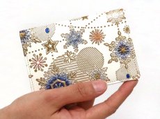 画像5: 【Xmas柄/限定Item】スノーオーナメント＜ラピス＞ 両面文庫革のパスカードホルダー（金唐柄）［t］ (5)