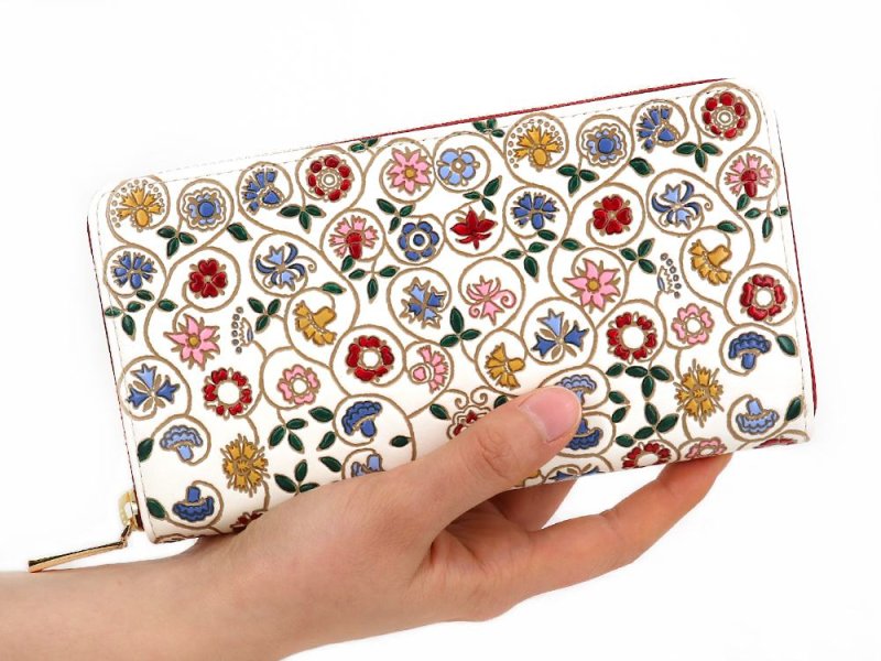 Special Price】小花 ぐるっとファスナーの長財布［t］