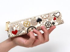 画像4: 時の歯車＜赤黒＞ 三角マチのペンケース（金唐柄） (4)