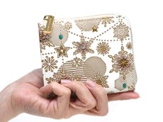 画像4: 【Xmas柄/限定Item】スノーオーナメント＜ブロンズ＞ L字ファスナーの小さなお財布（金唐柄）［t］ (4)