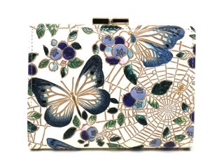 文庫屋大関財布札入れ 今月の予約会アイテム】四角いがま口を使っている社員に