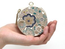 画像4: 春らんまん＜瑠璃＞ マカロンポーチ［t］ (4)