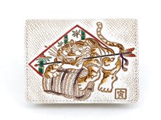 画像1: 完売【干支財布】掴み寅 箱まち小銭入れ［t］ (1)