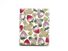 柄：いちご＜モーヴ＞