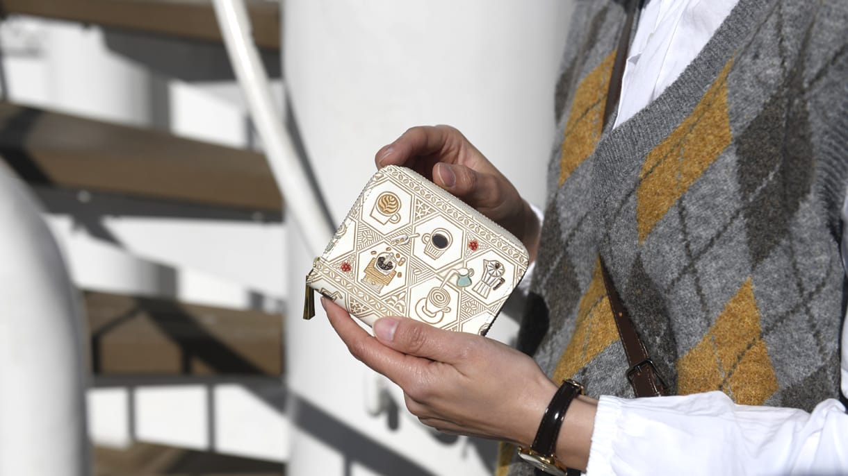 文庫屋大関 二つ折りファスナーミニ財布 