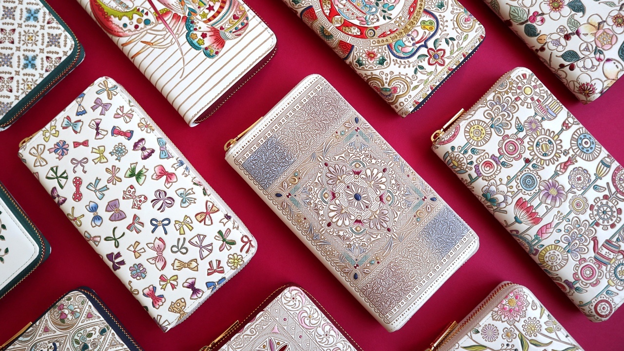 ぐるっとファスナーの長財布