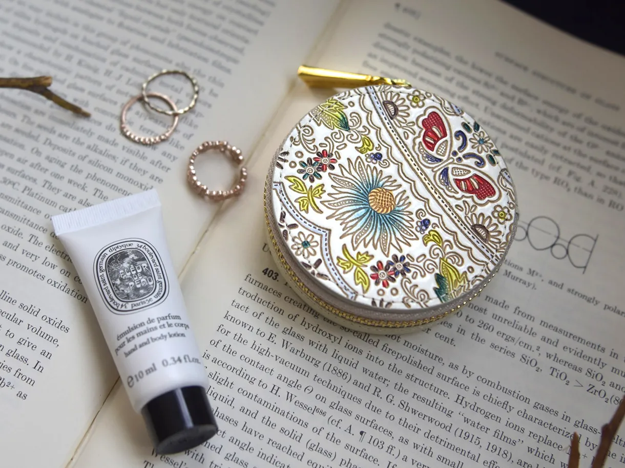 マカロンポーチ