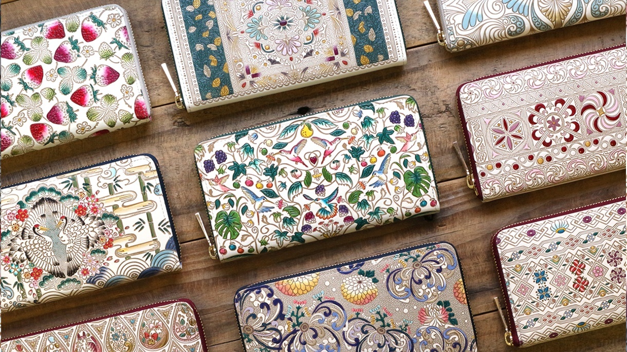 ぐるっとファスナーの長財布