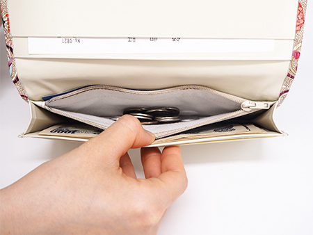 文庫屋「大関」通しマチの束入れ